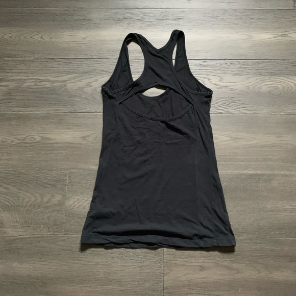 Black gymshark cutout tank top - Picture 2 of 2